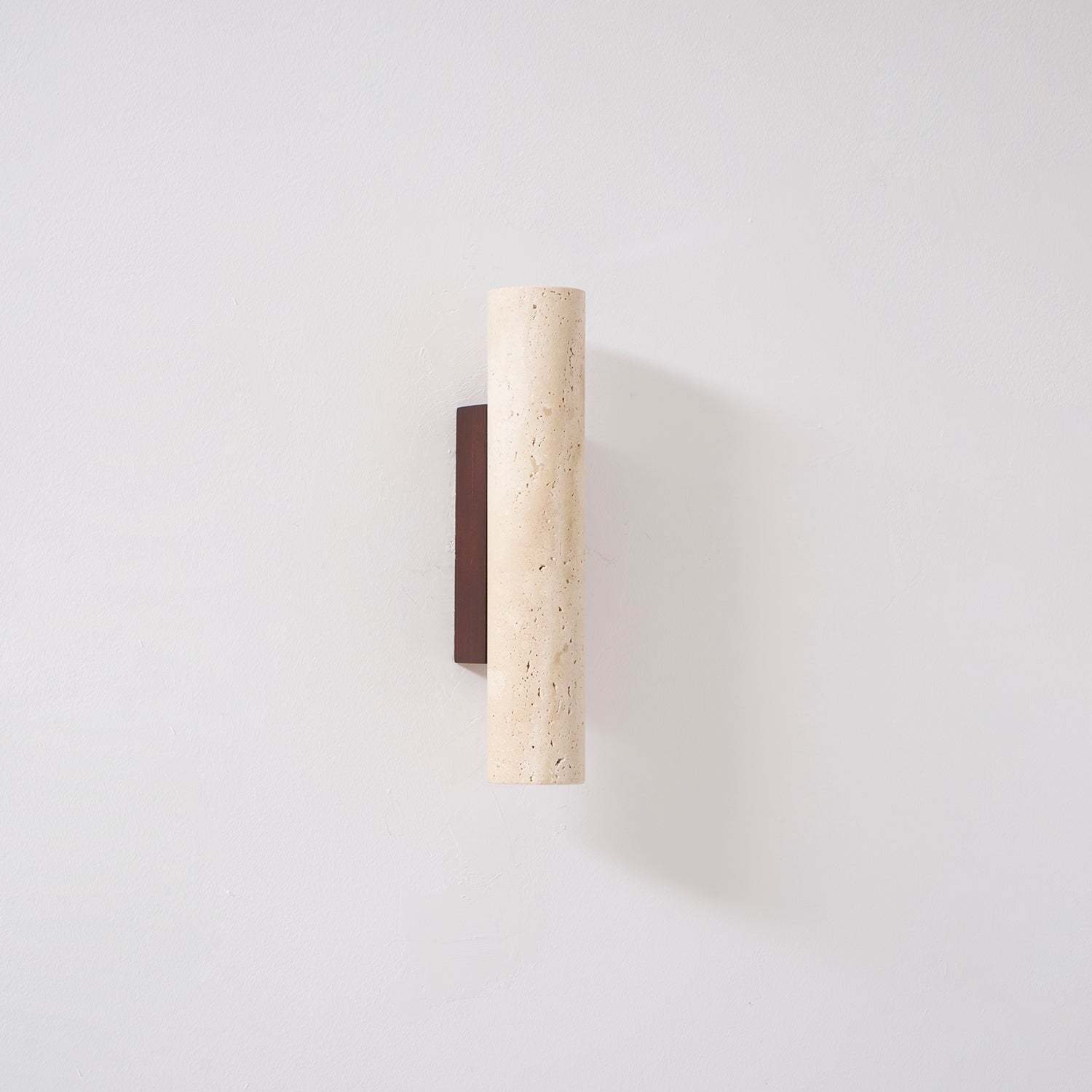 Solis Column Aplique