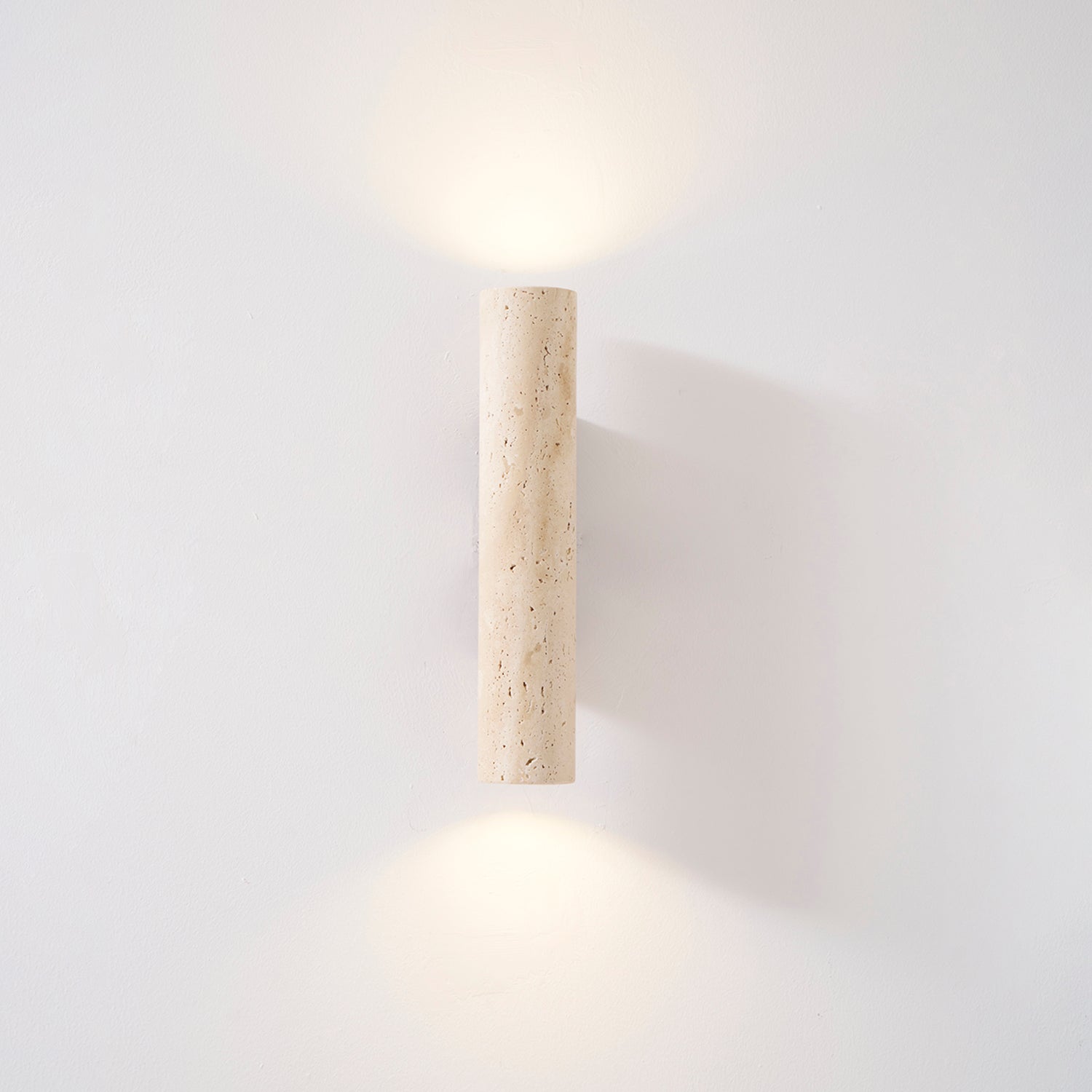 Solis Column Aplique