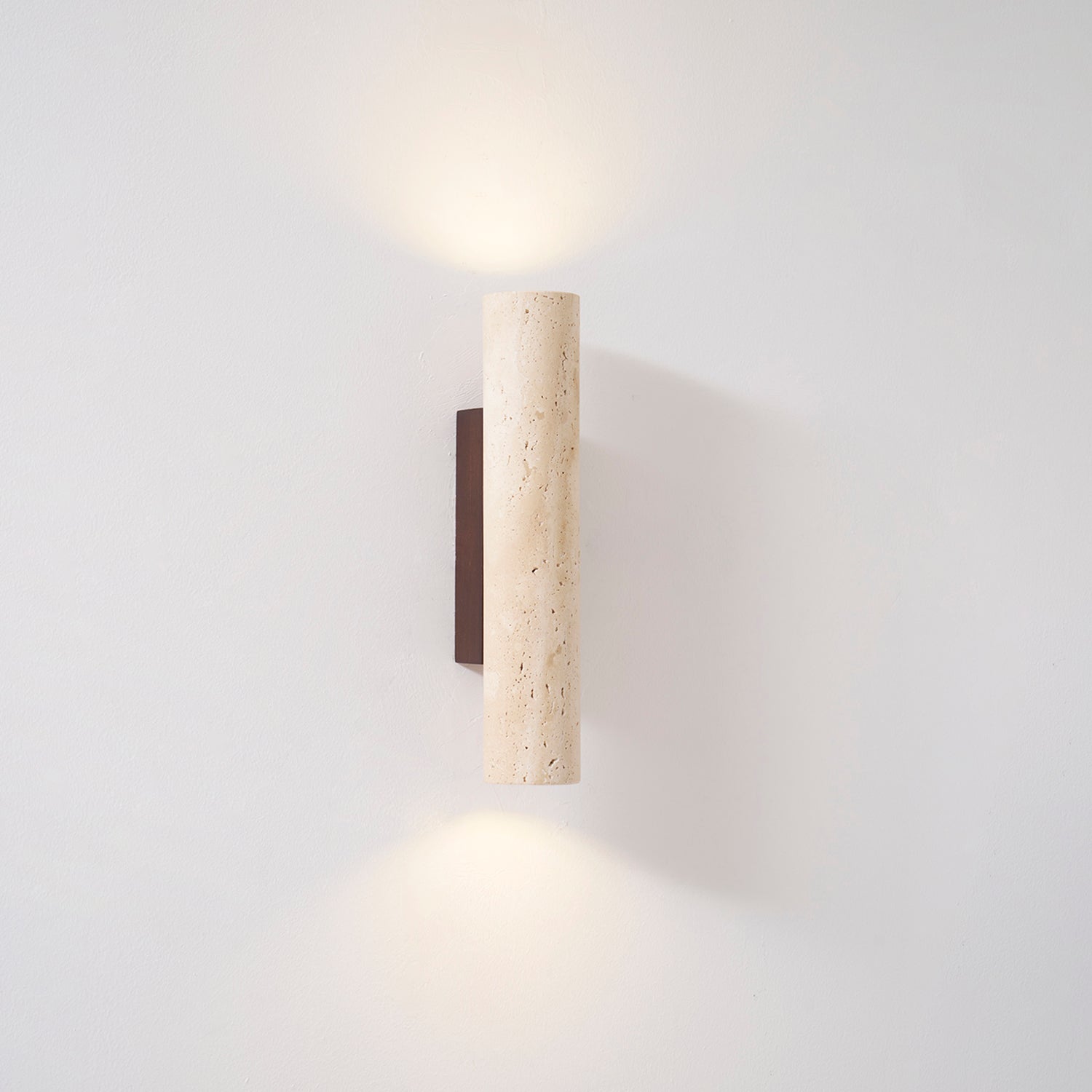 Solis Column Aplique