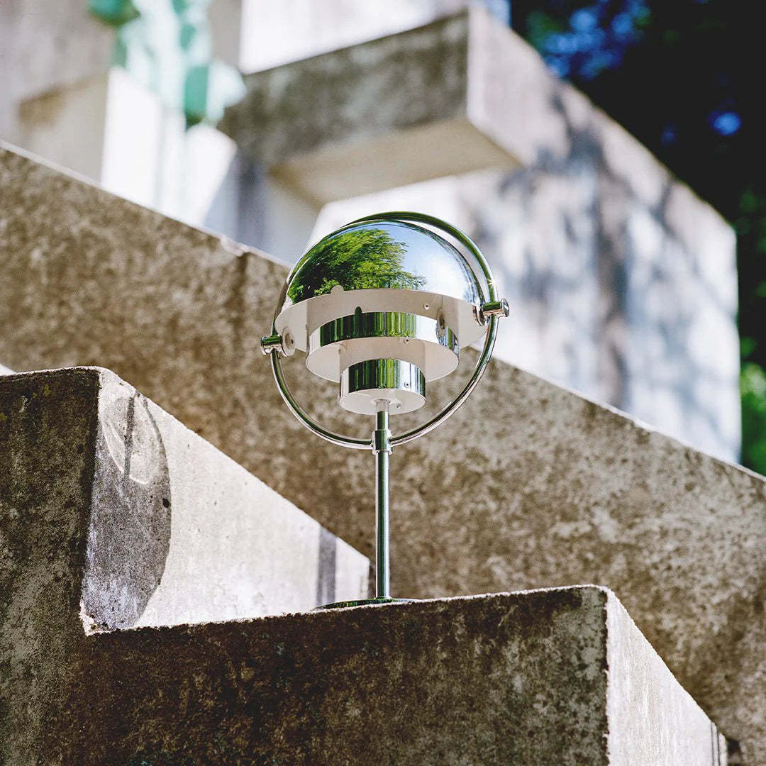 Artelux Deformed Ball Table Lamp