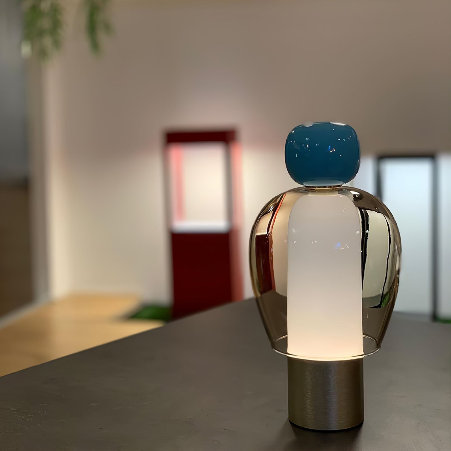 Retro Capsule Table Lamp