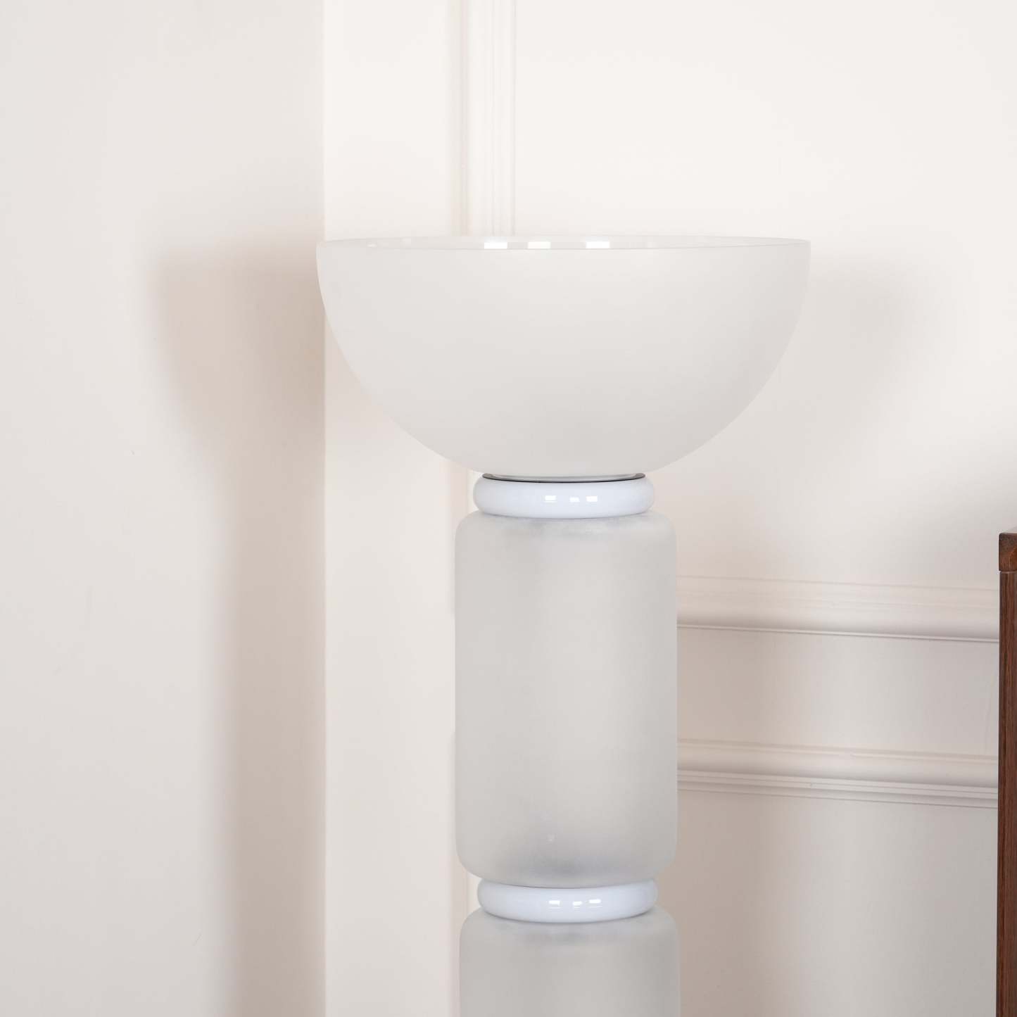 Hakka Gradient Glass Wood Floor Lamp