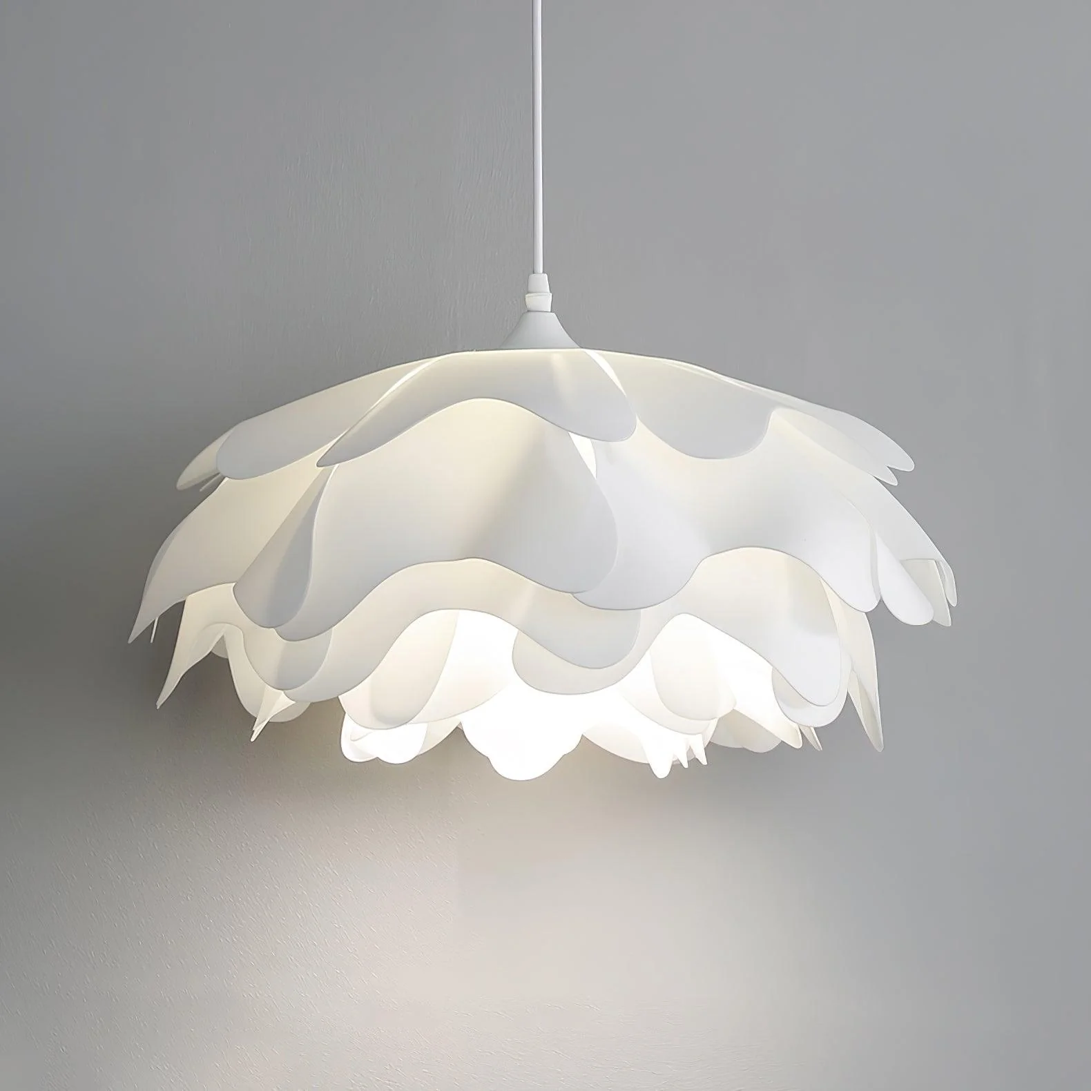 Renée Modern Flower Shaped Pendant Light Bedroom Dining Living Room