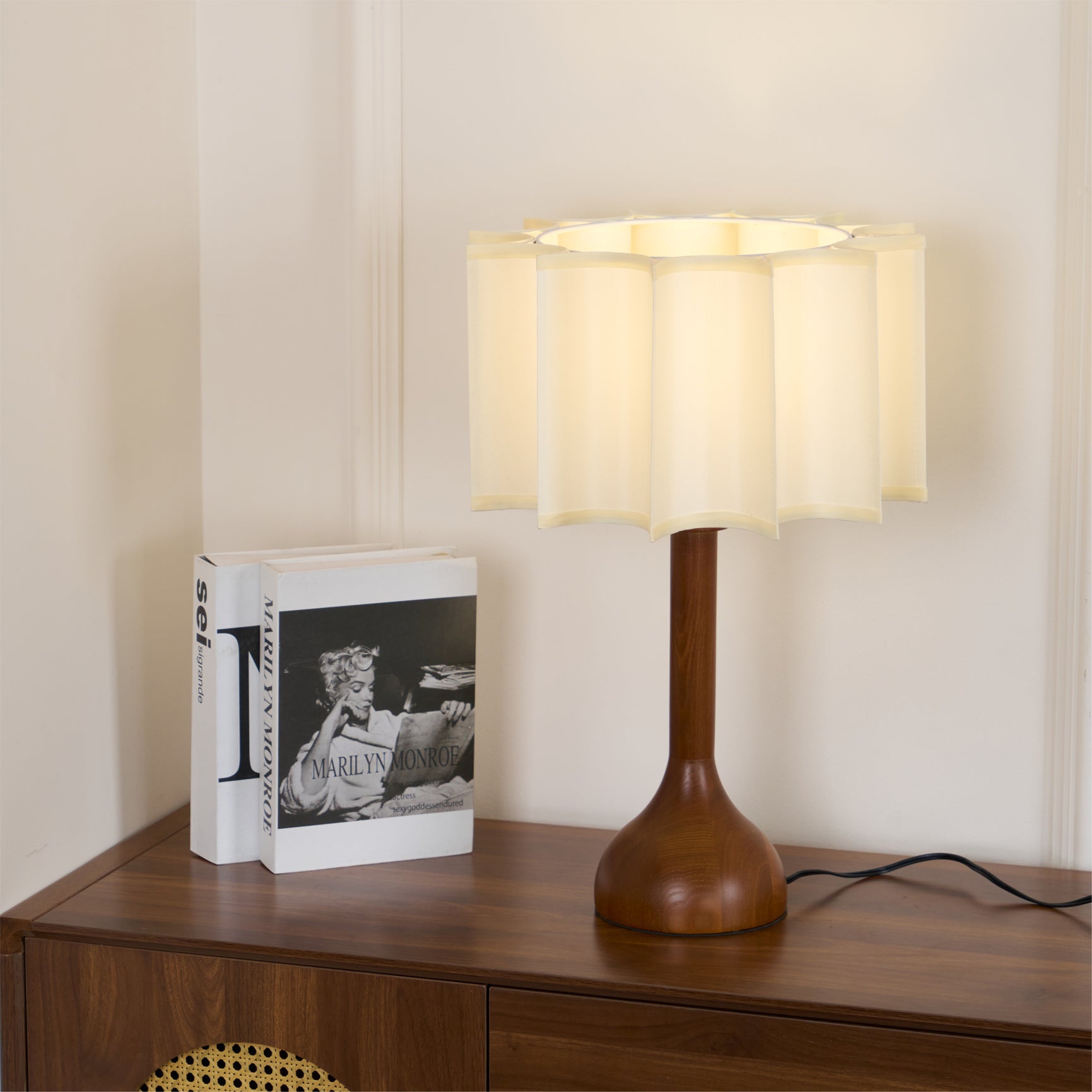 Artelux Hakka Table Lamp