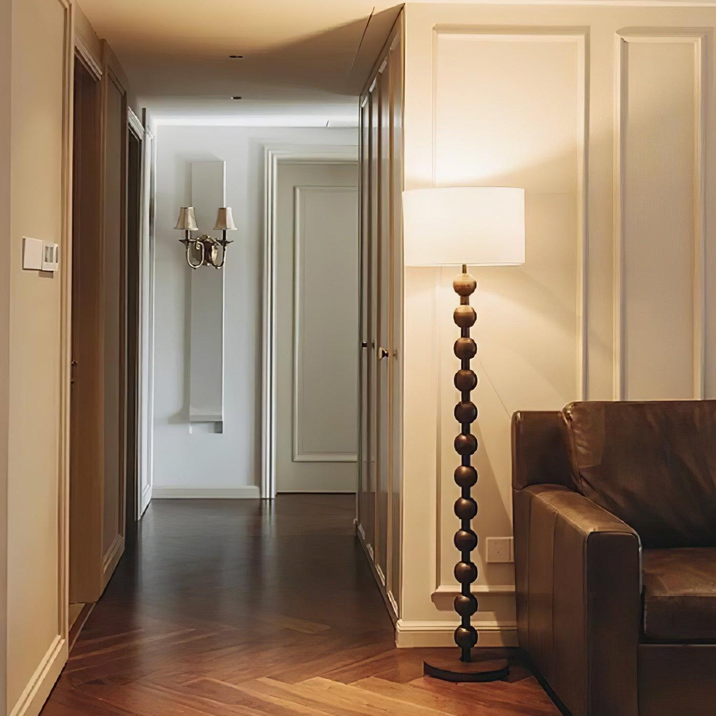 Hakka Barbell Wood Floor Lamp