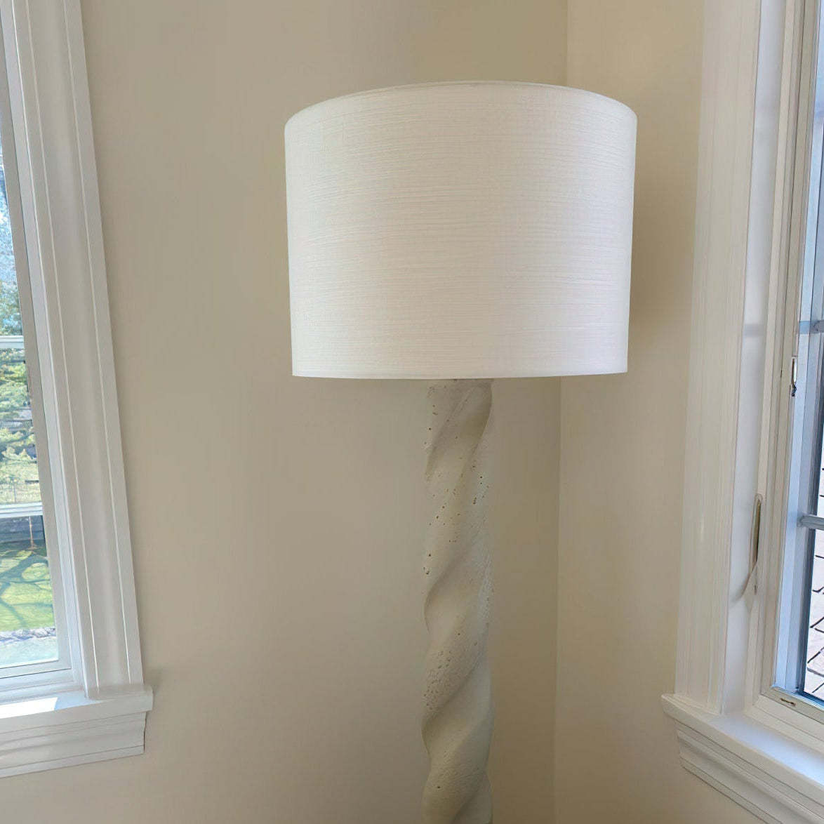 Retro Plaster Spiral Floor Lamp