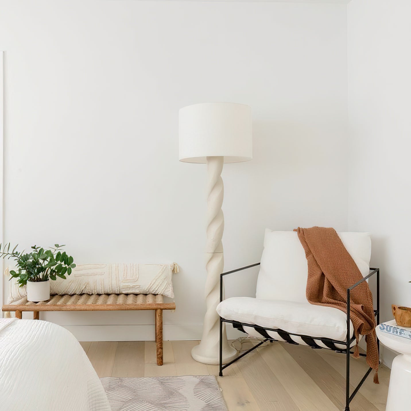 Retro Plaster Spiral Floor Lamp