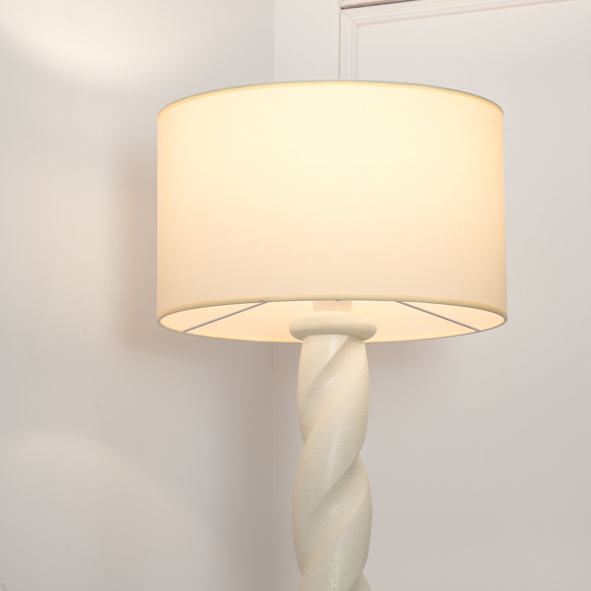 Retro Plaster Spiral Floor Lamp