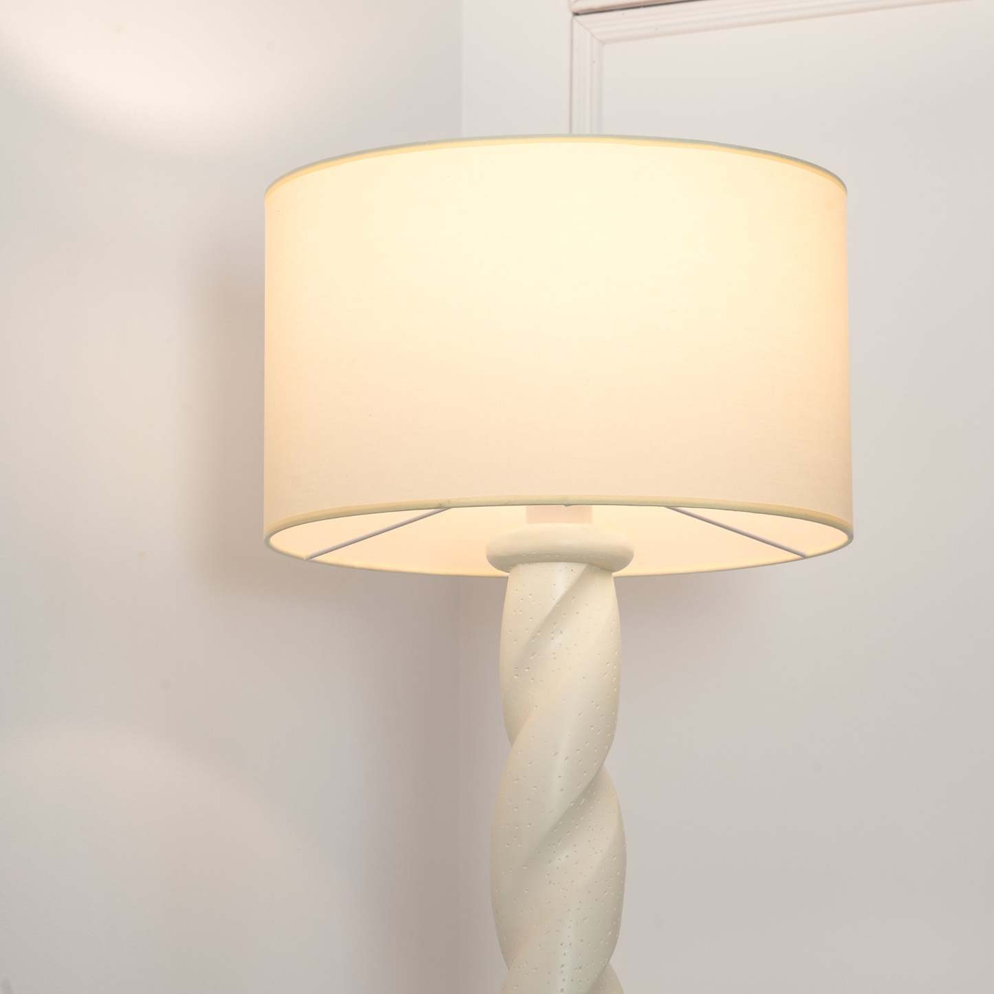 Retro Plaster Spiral Floor Lamp