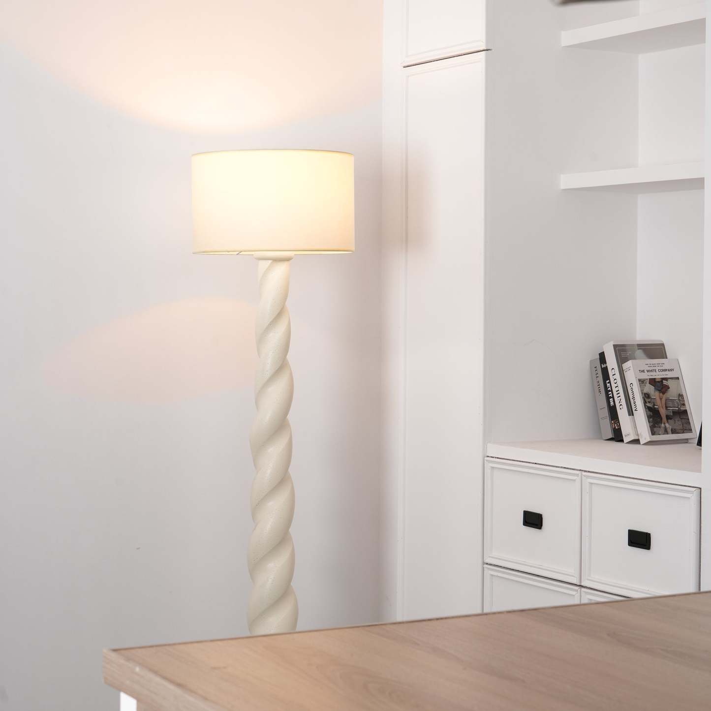 Retro Plaster Spiral Floor Lamp
