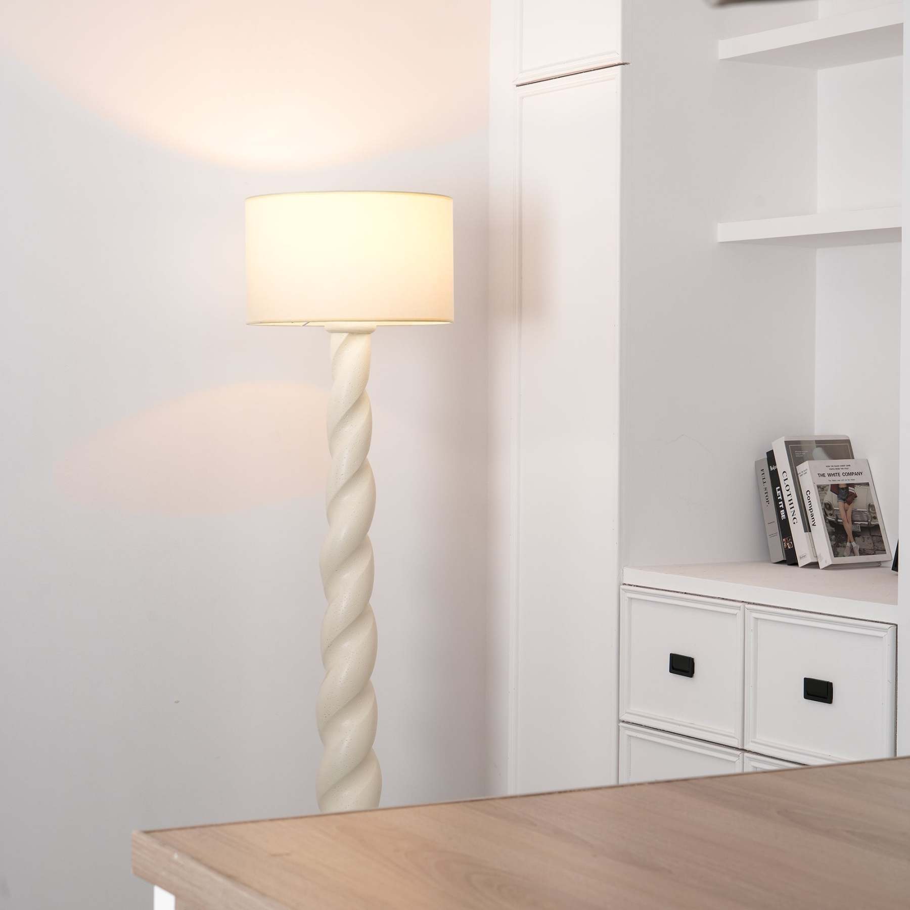 Retro Plaster Spiral Floor Lamp
