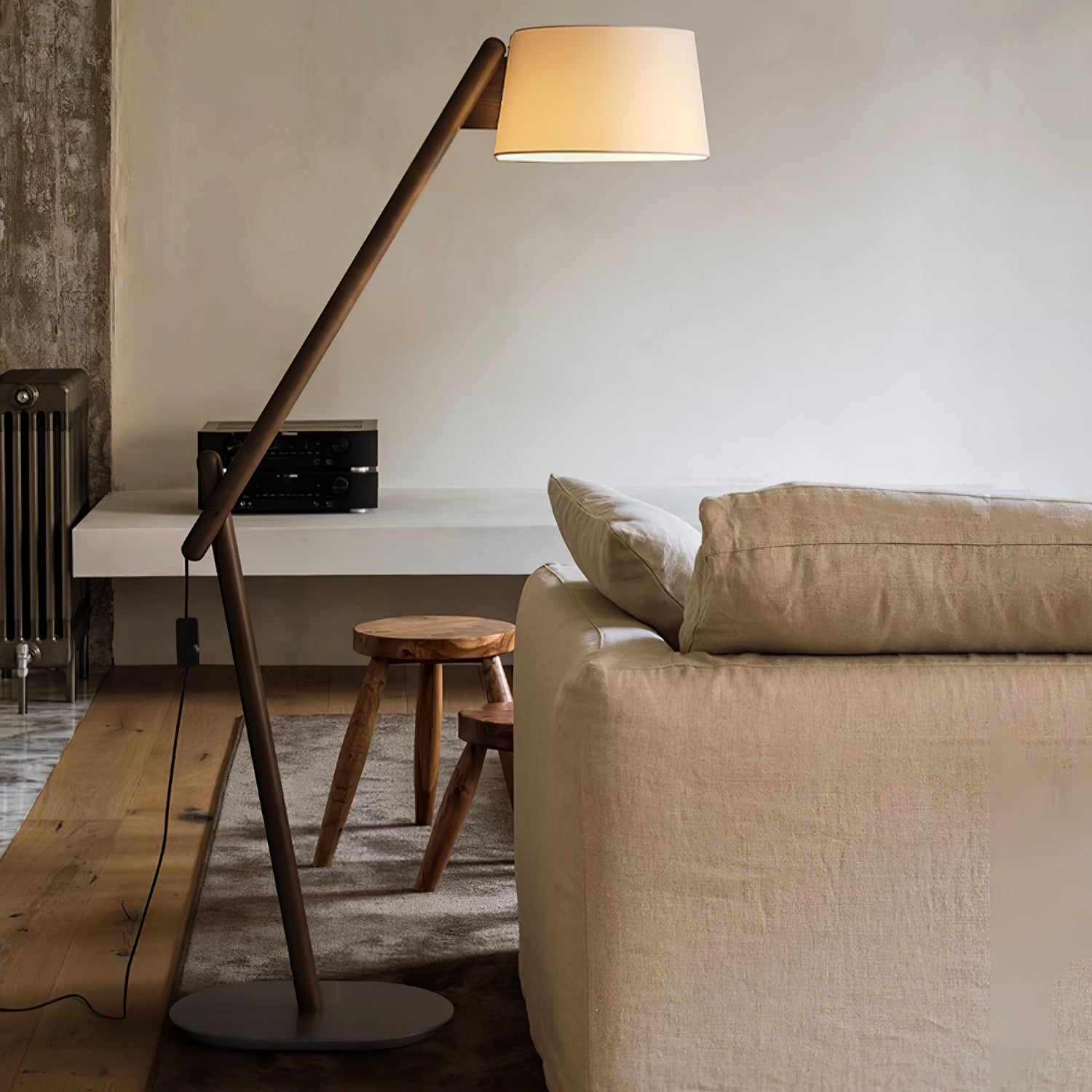 Hakka Lean Pivot Wood Fabric Floor Lamp