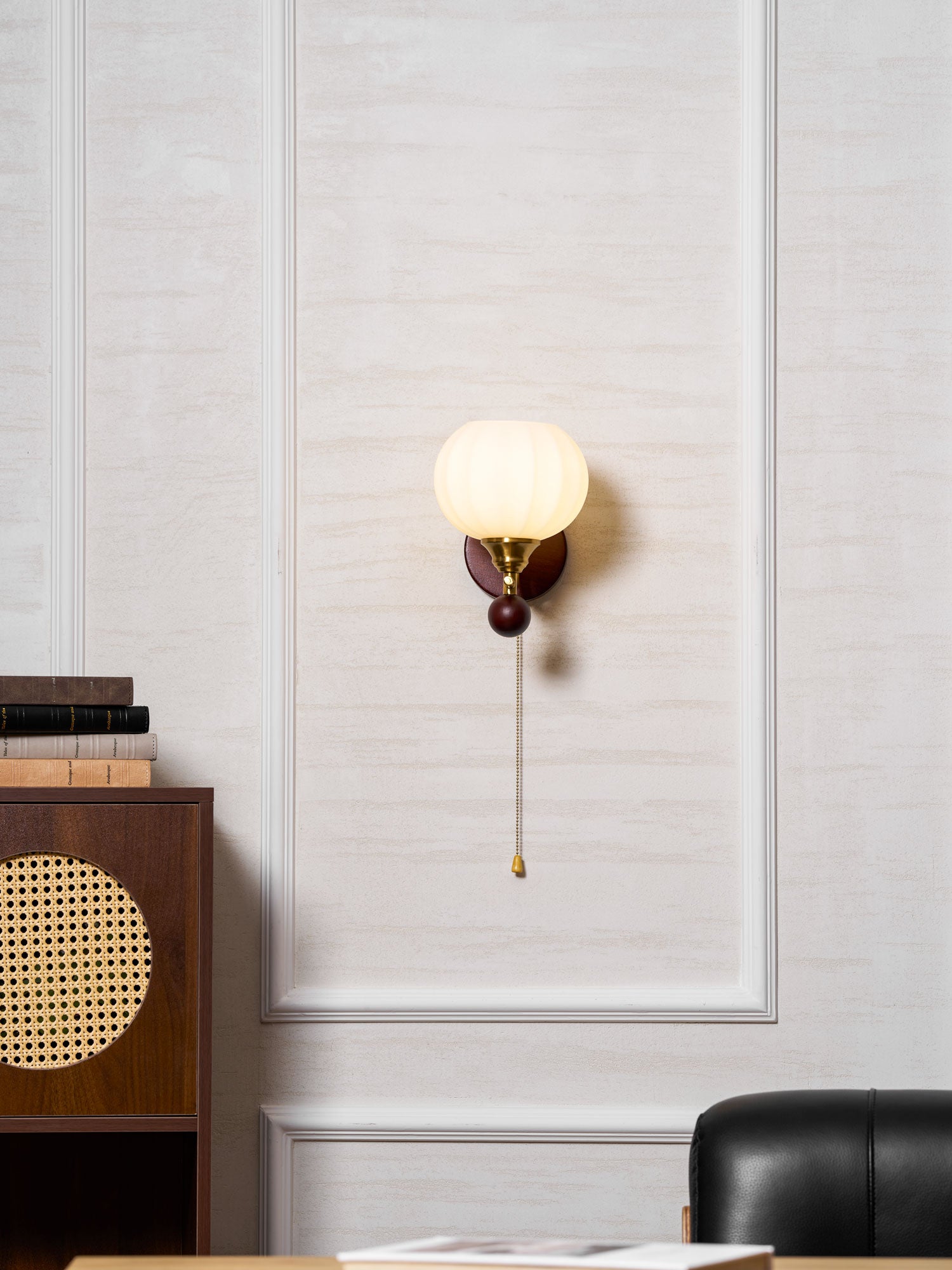 Lumea Crest Aplique