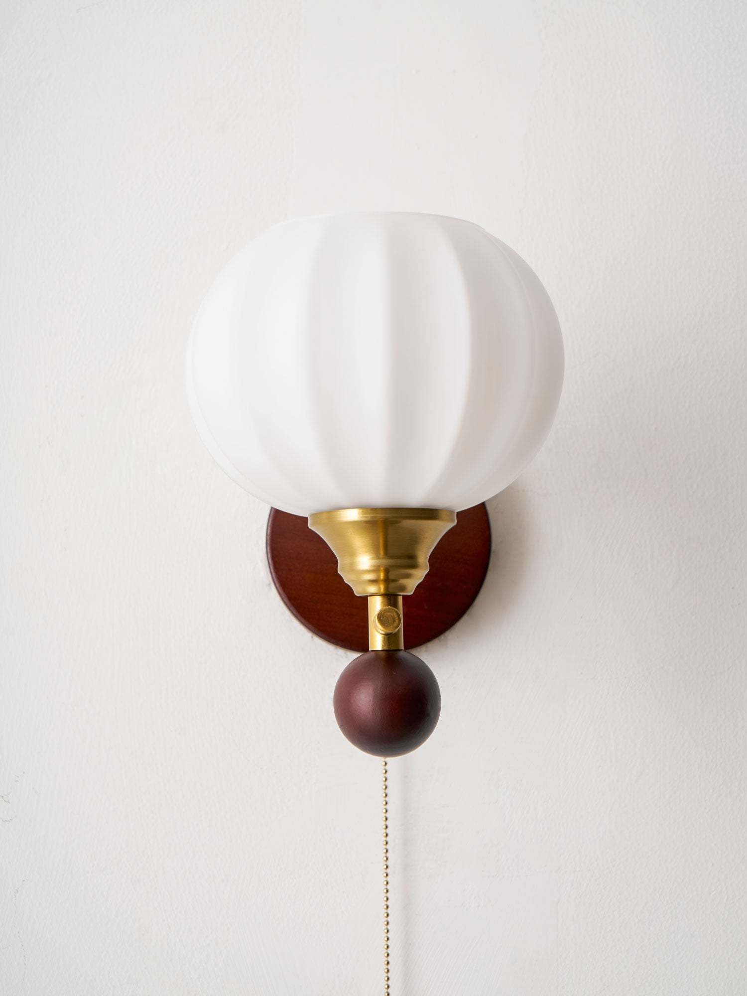 Lumea Crest Aplique