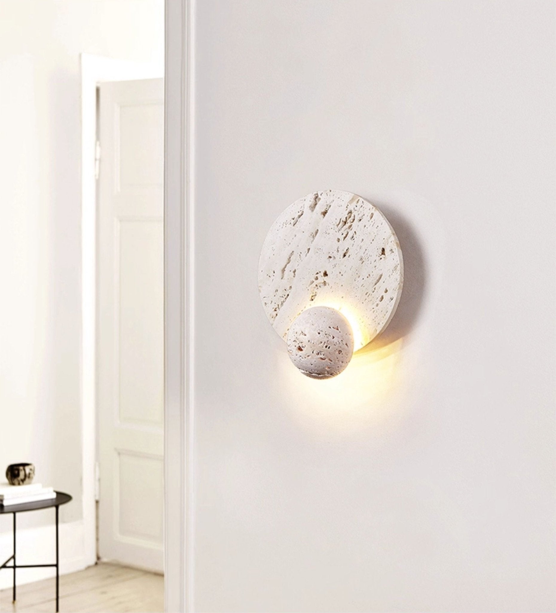 Luna Travertine Sconce Aplique