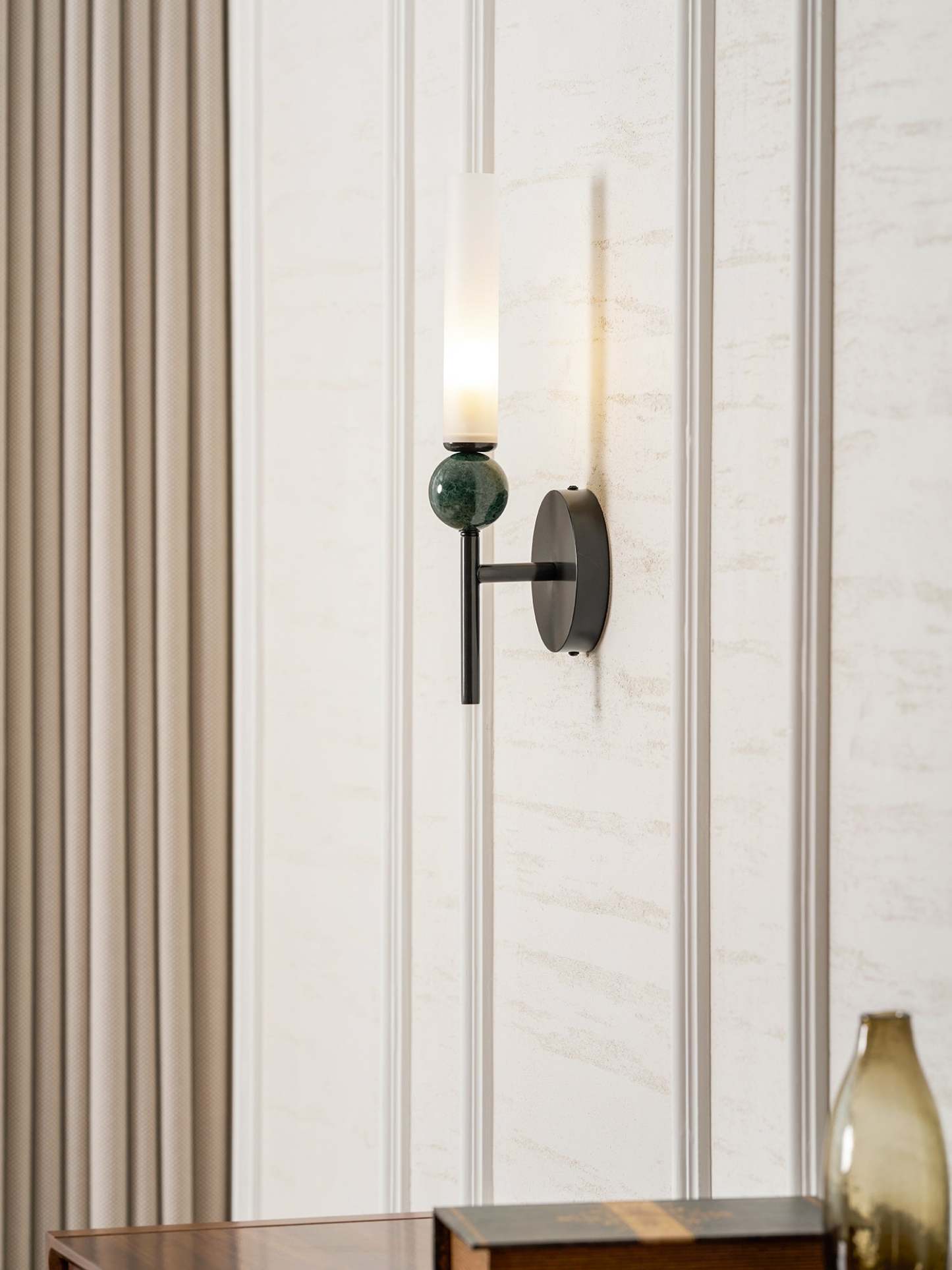 Marble Vertical Aplique