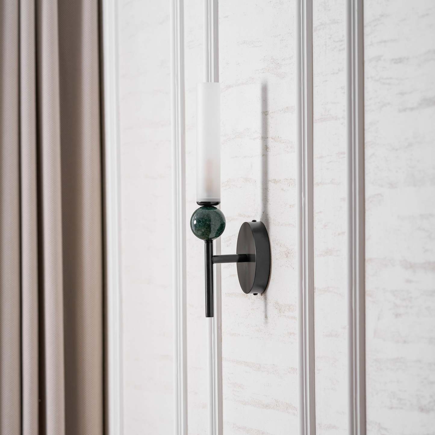 Marble Vertical Aplique
