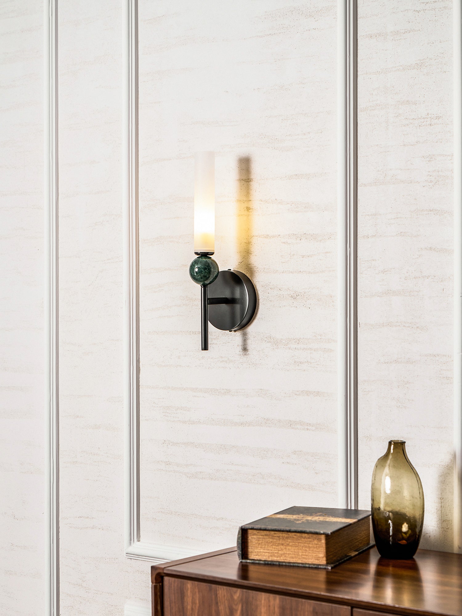 Marble Vertical Aplique