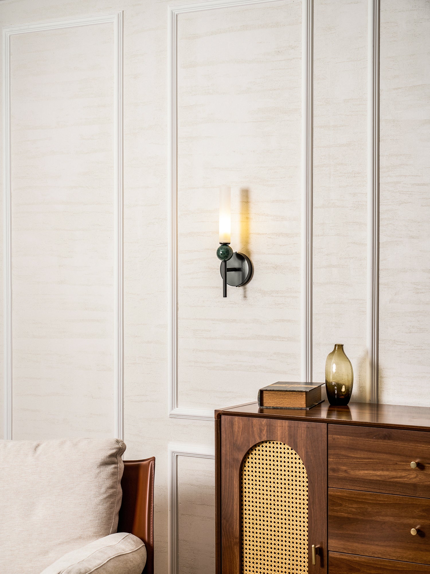 Marble Vertical Aplique