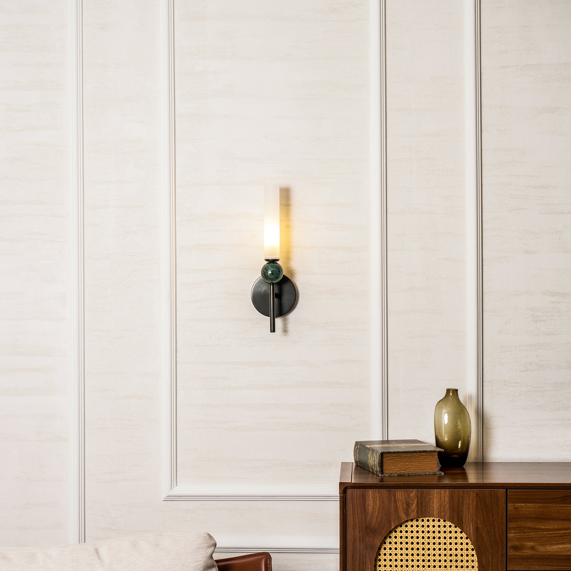 Marble Vertical Aplique