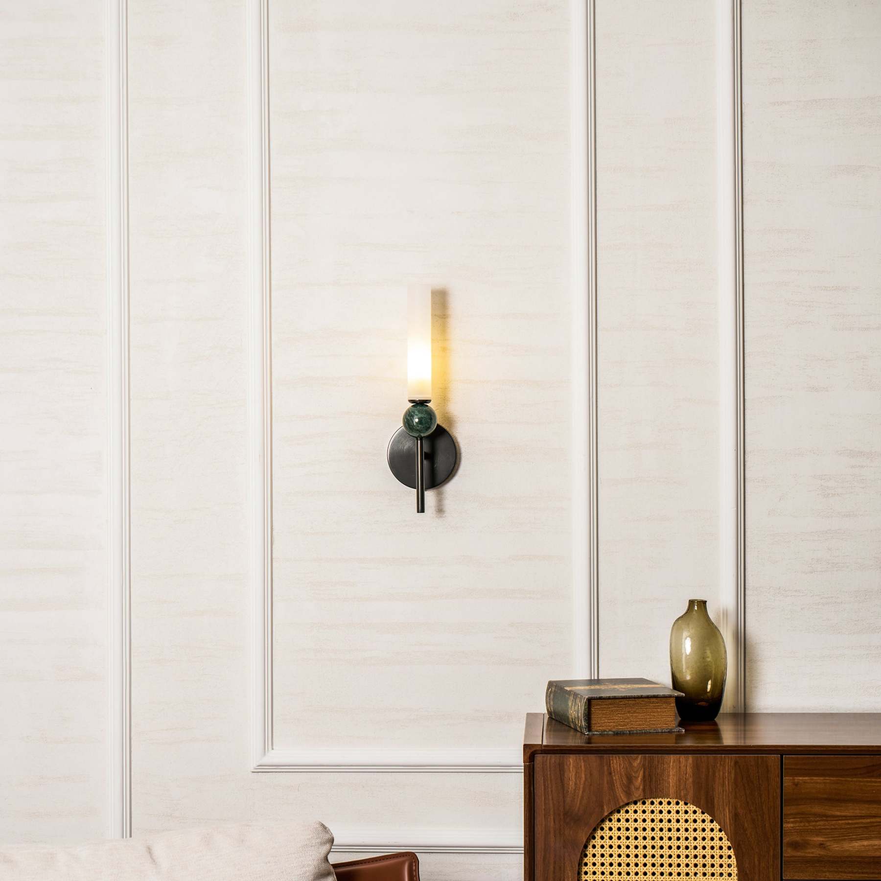 Marble Vertical Aplique