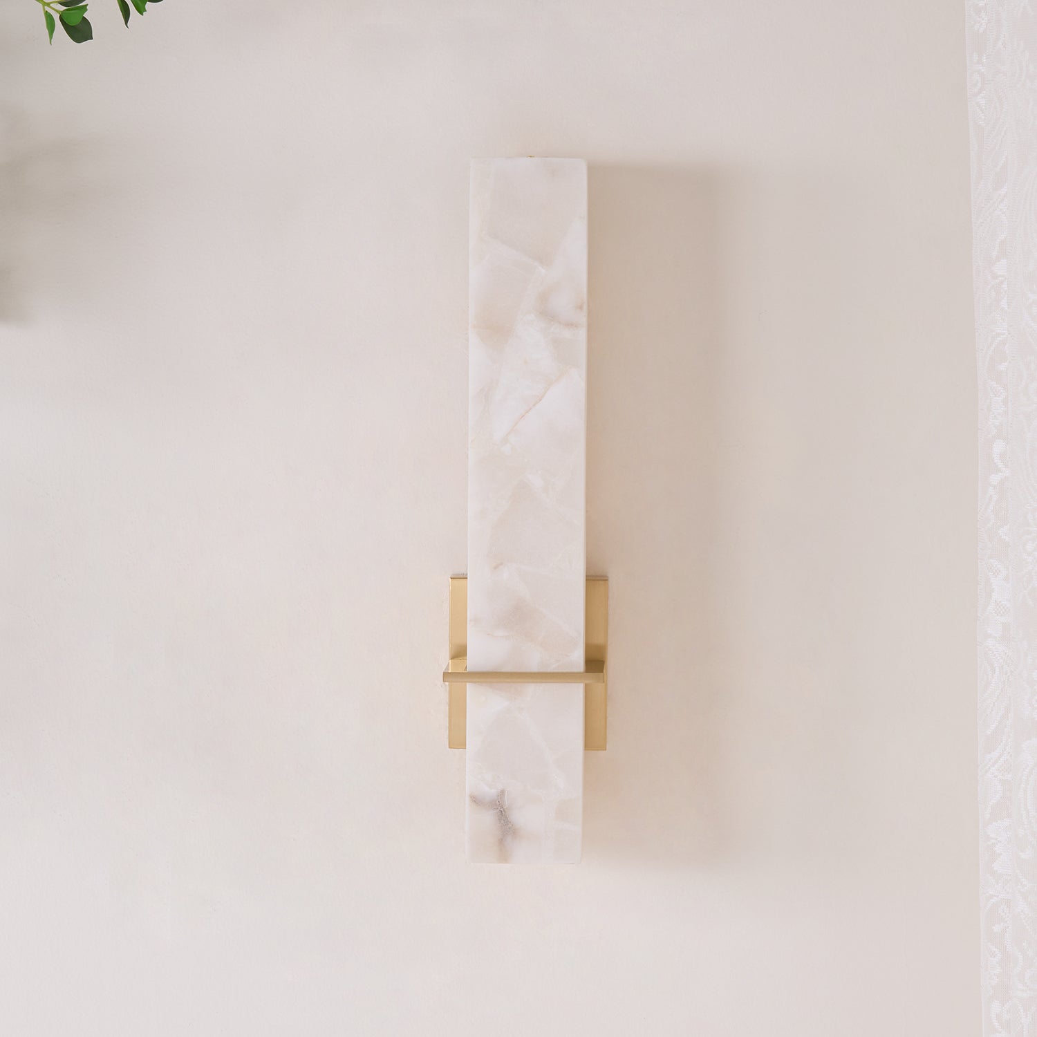 Milan Alabaster Aplique