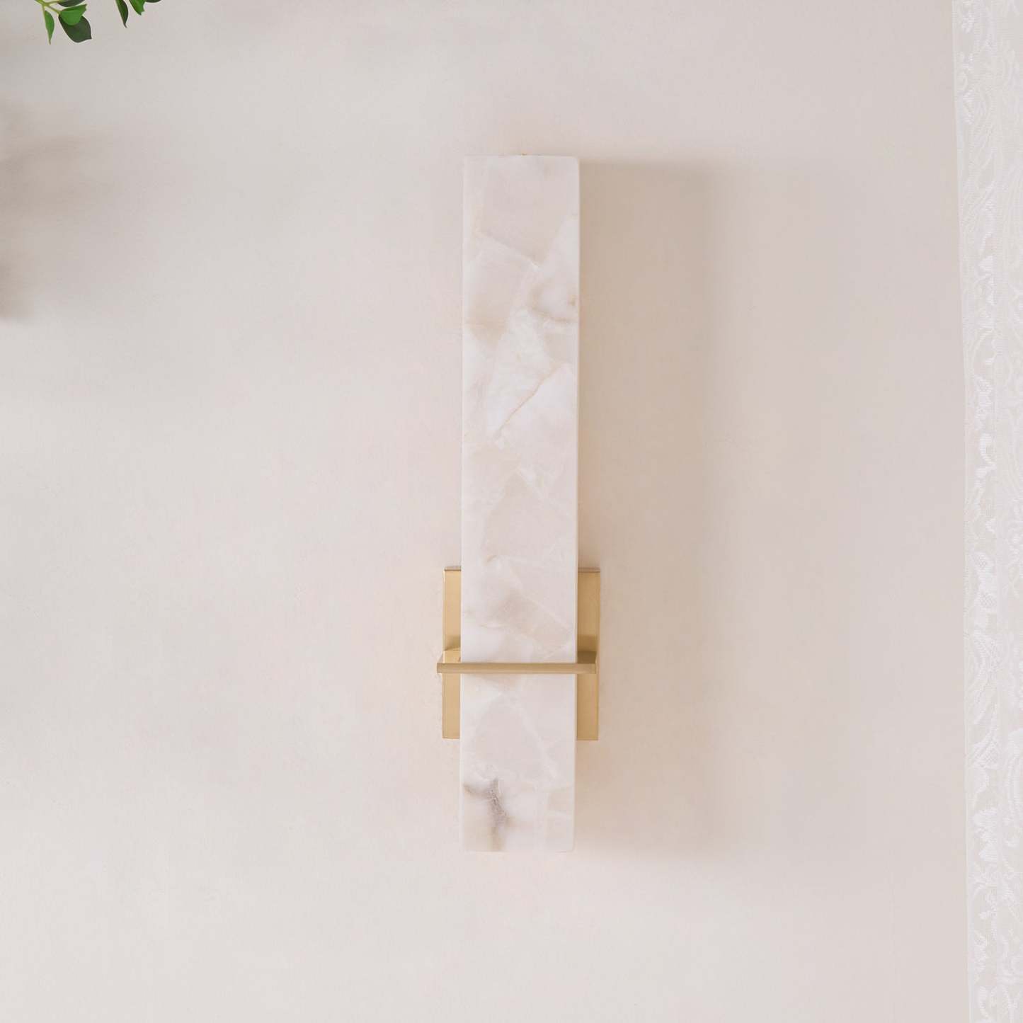 Milan Alabaster Aplique