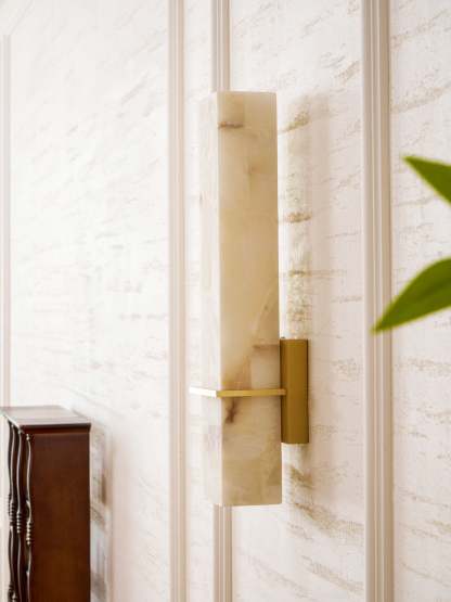 Milan Alabaster Aplique