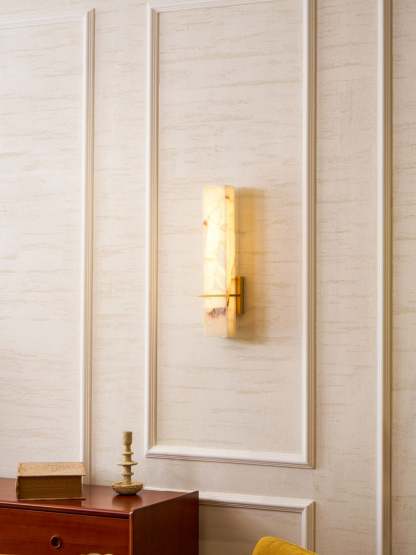Milan Alabaster Aplique
