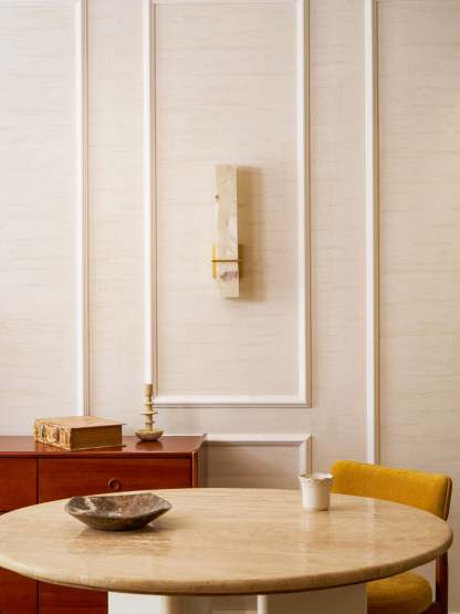 Milan Alabaster Aplique