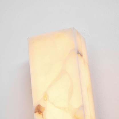 Milan Alabaster Aplique