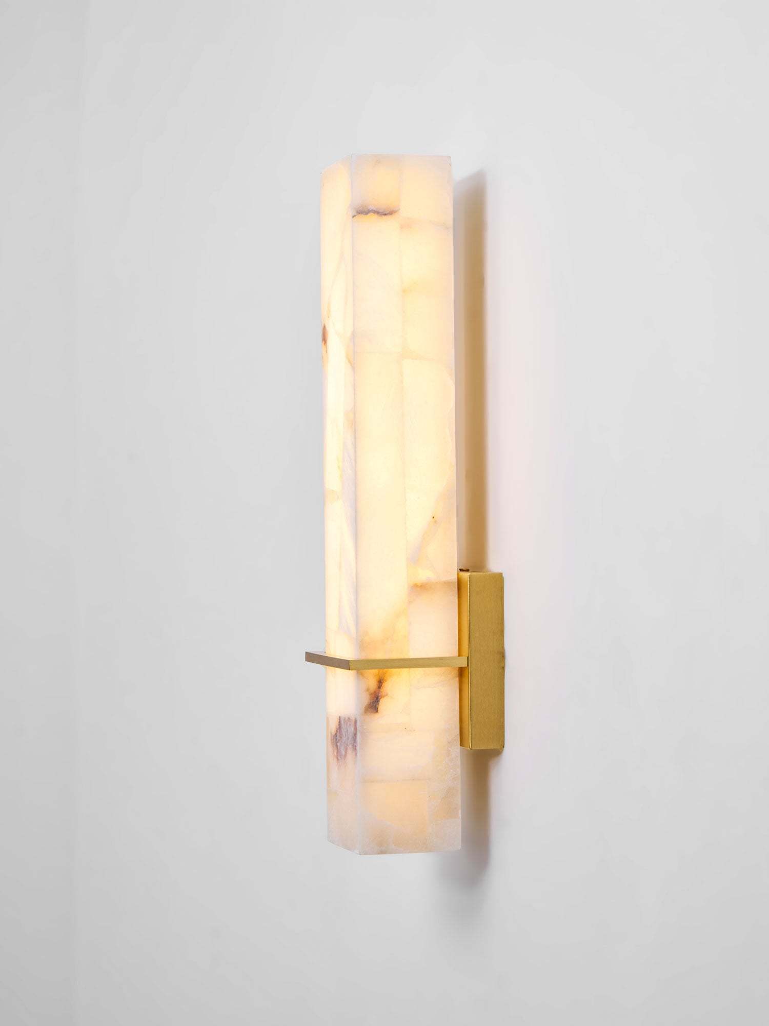 Milan Alabaster Aplique