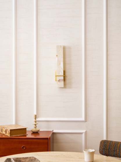 Milan Alabaster Aplique