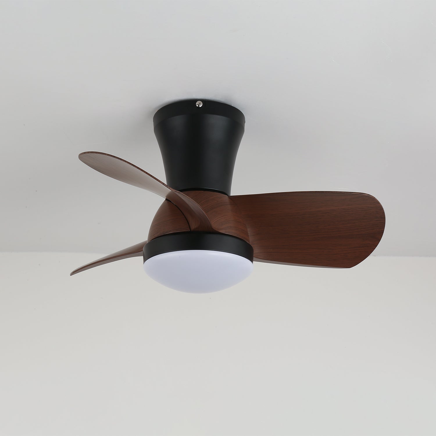 Ventilador de Techo Moderno Avelo con Luz y Madera, mando a distancia para ventilador y luz