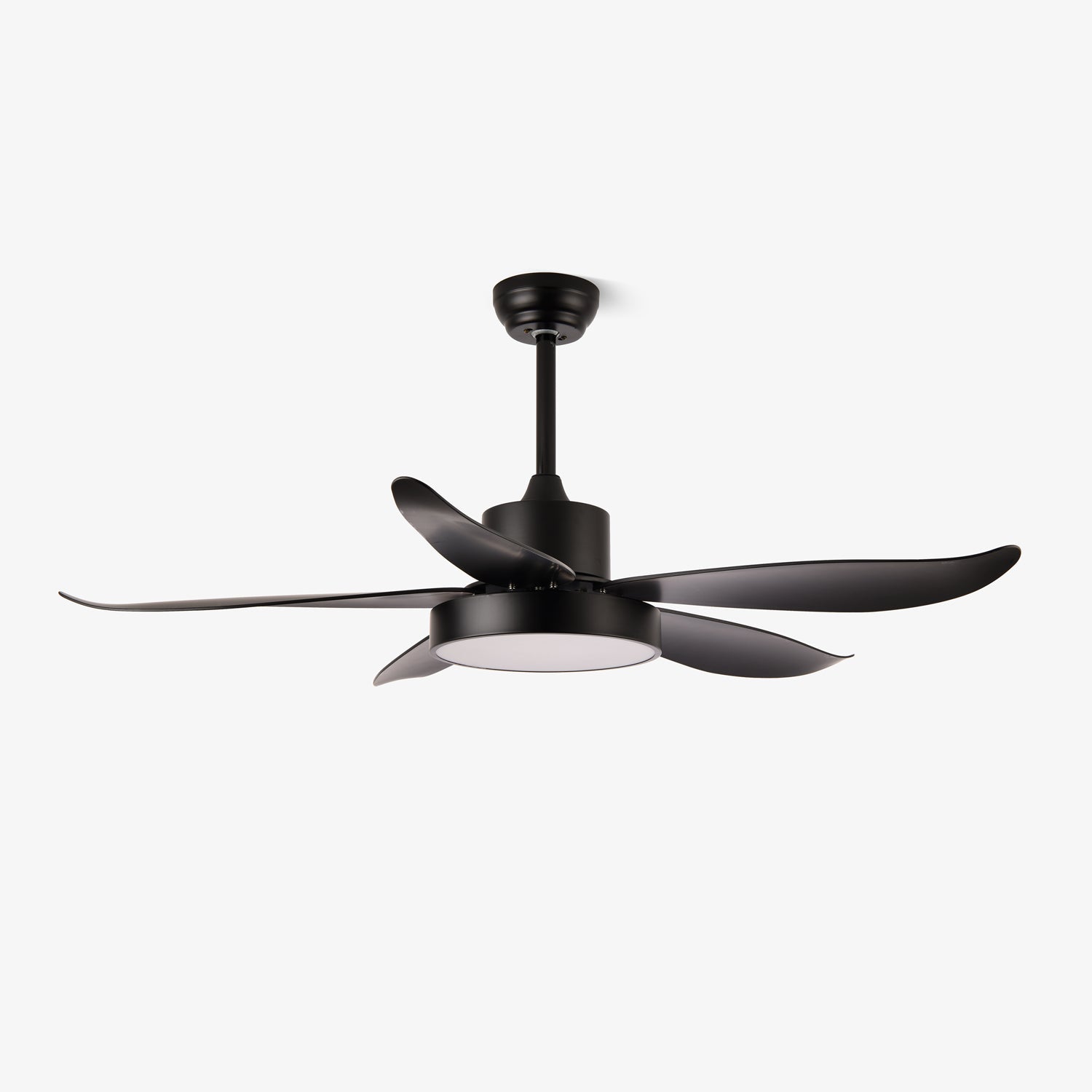 Ventilador de Techo Moderno Auron con Luz en un salón moderno