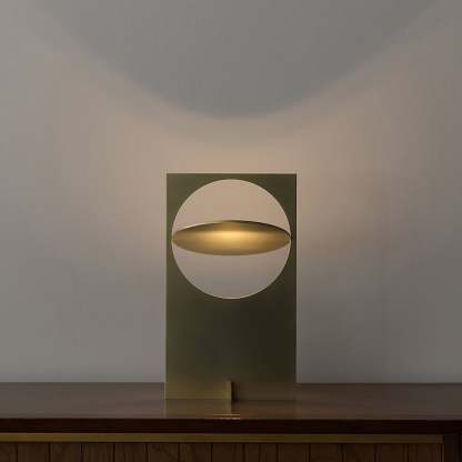 Axis Orbit Disc Table Lamp