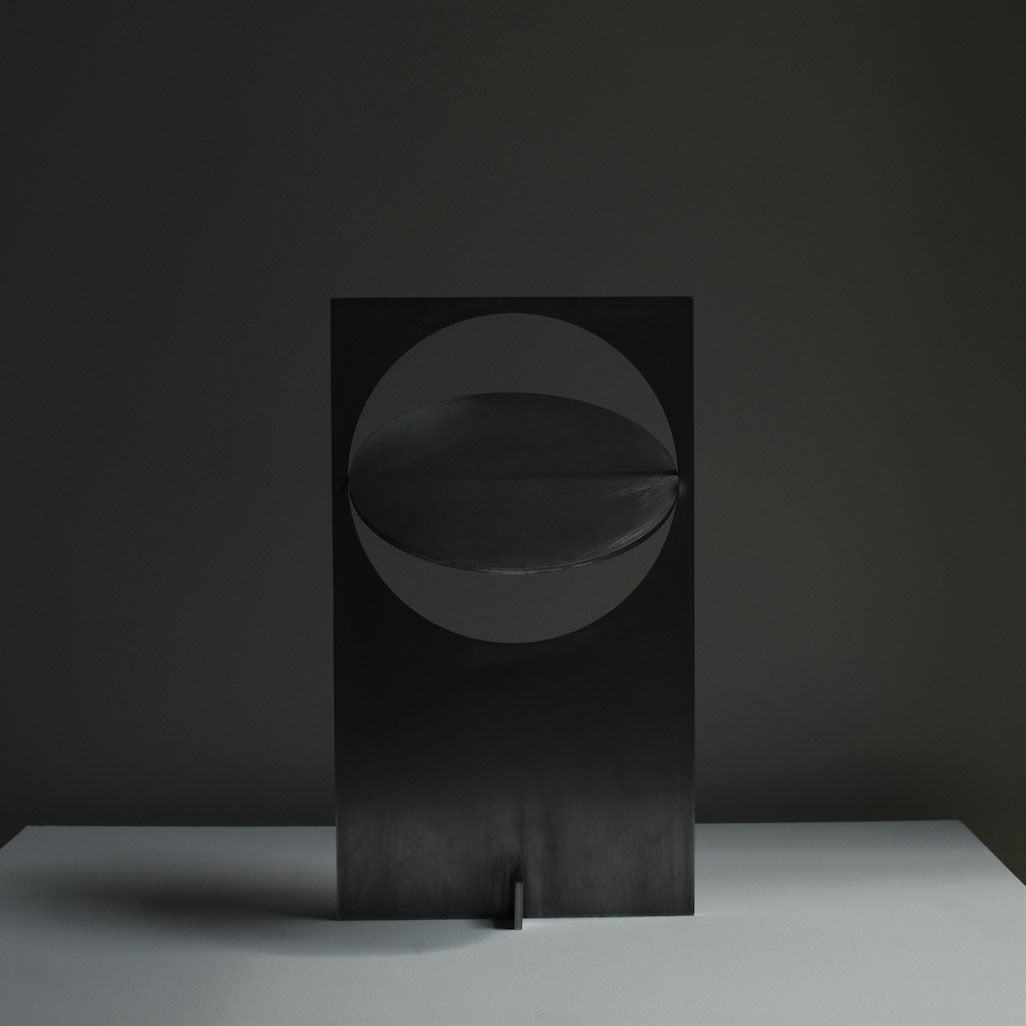 Axis Orbit Disc Table Lamp