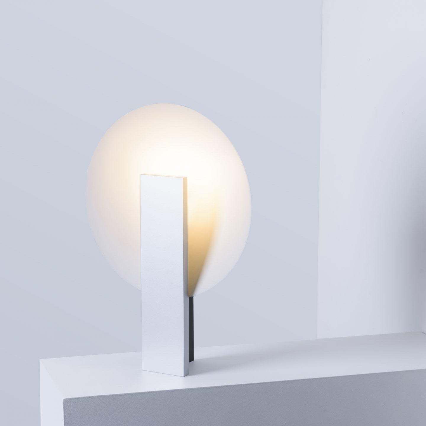 Retro Orbit Table Lamp