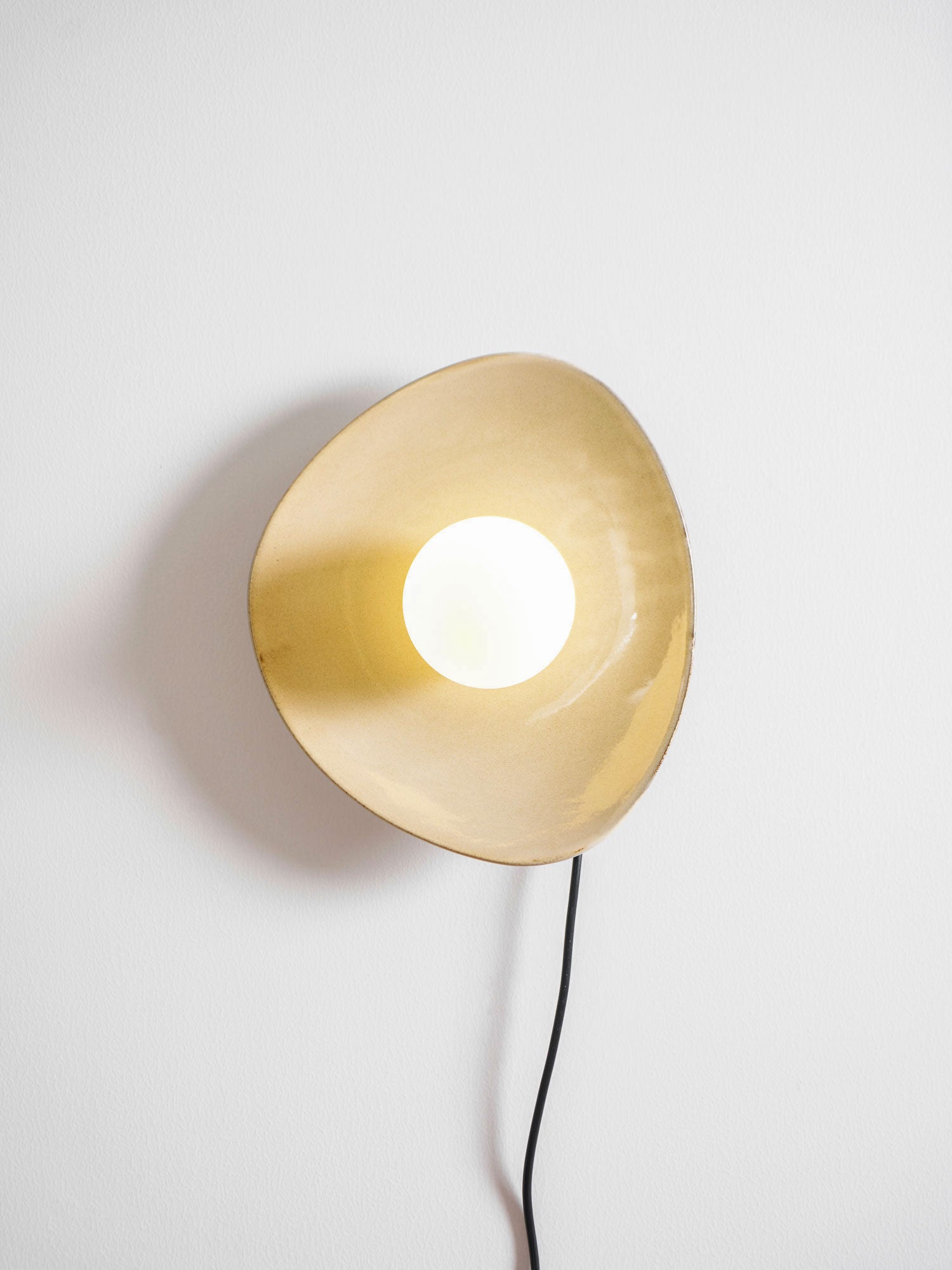 Pebble Disc Plug-in Aplique