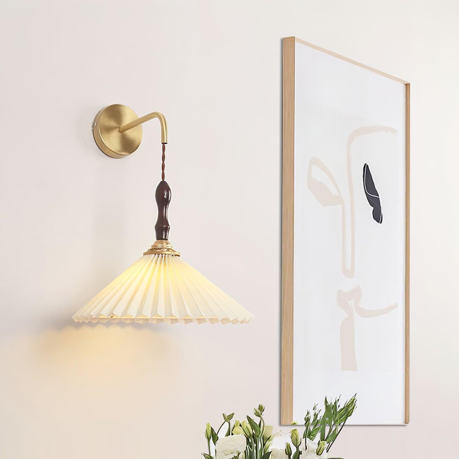 Verona Pleated Wooden Wall Light