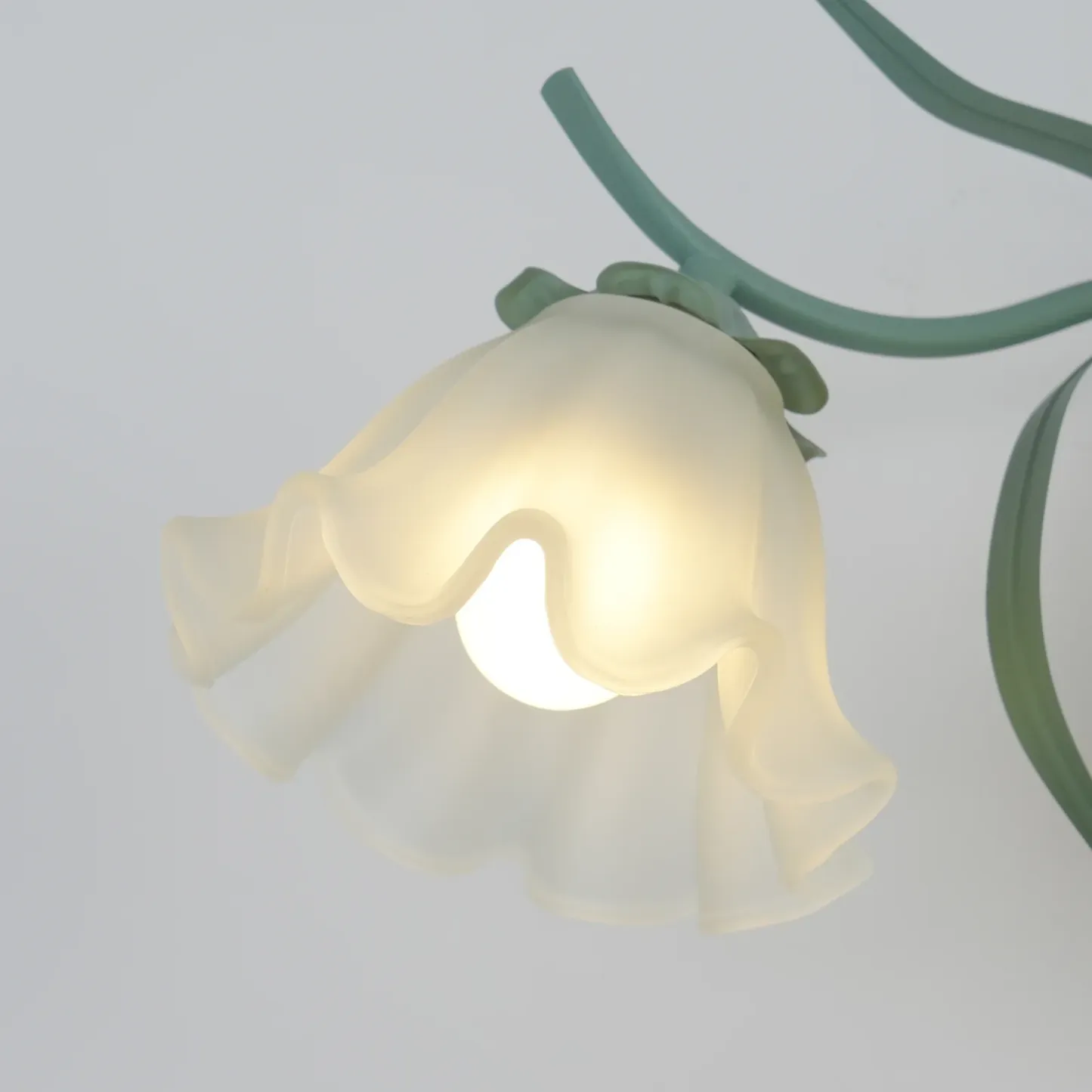 Carins Modern Cottage Flower Metal Wall Light Bedroom Hallway Bathroom