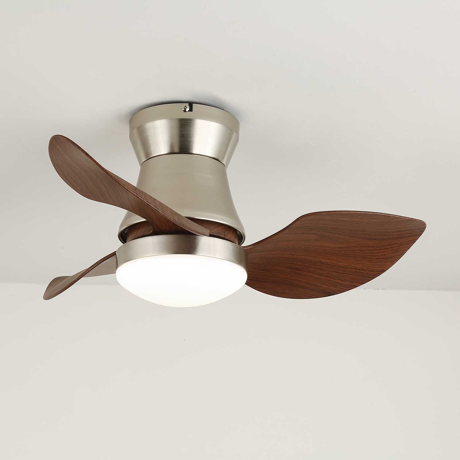 Vista superior del Ventilador de Techo Moderno Airlume con Luz.