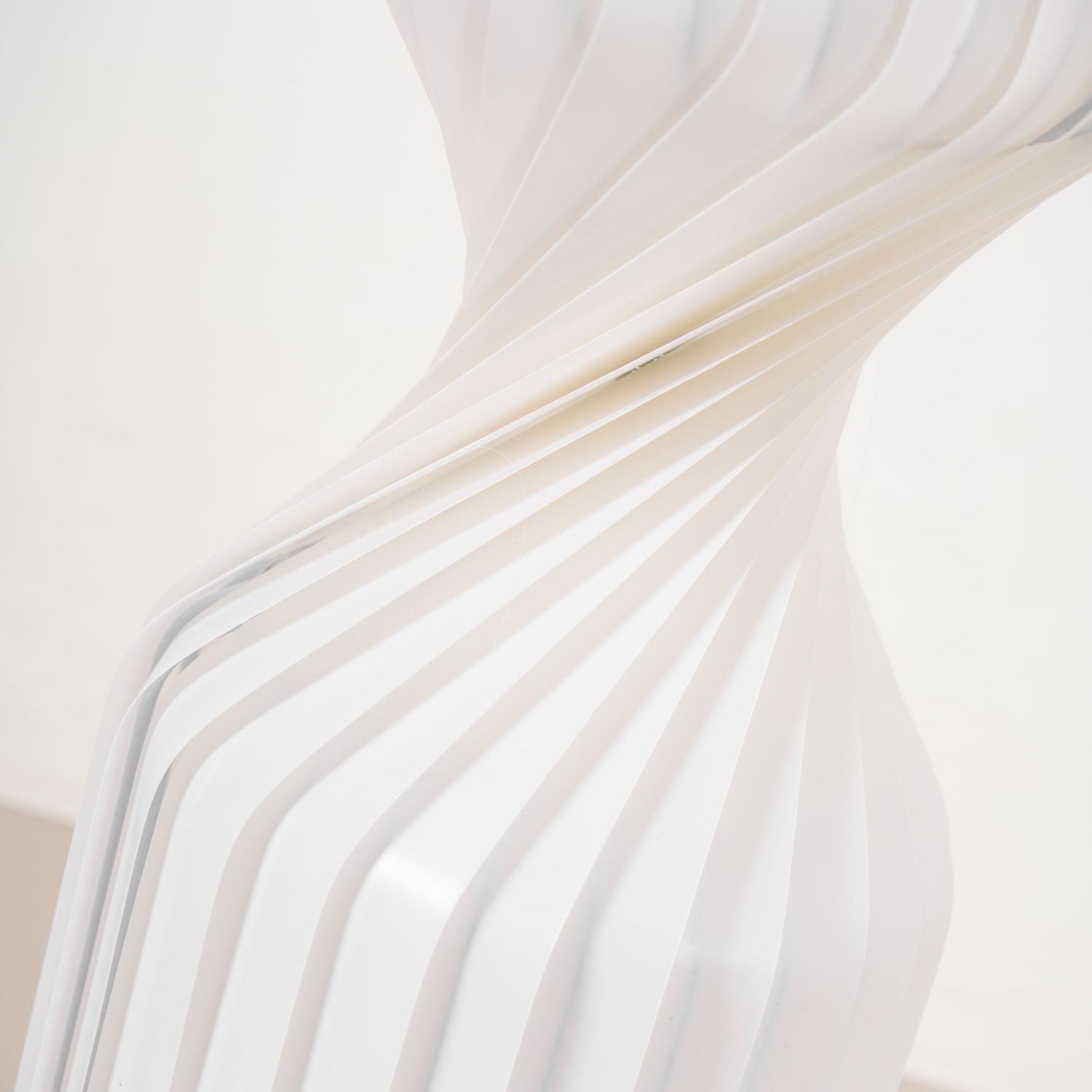 Hakka Resin Twist Column Floor Lamp