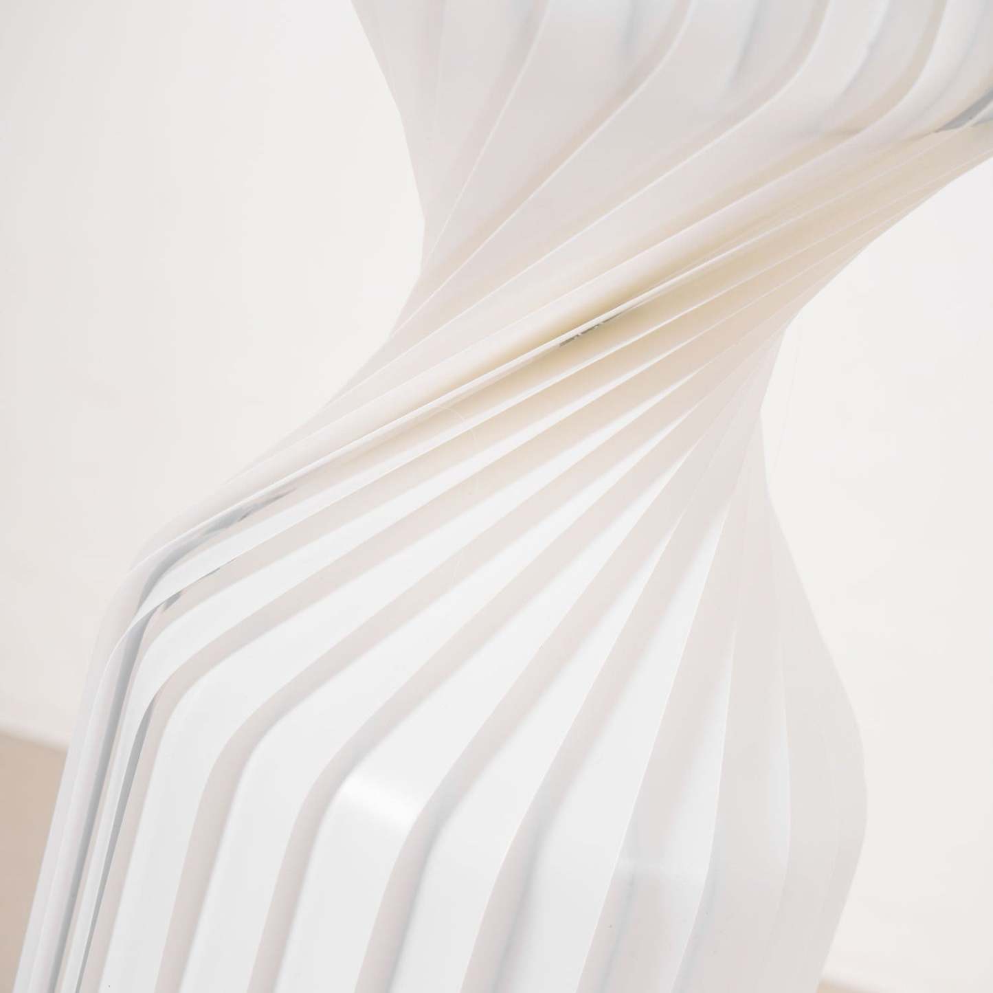 Hakka Resin Twist Column Floor Lamp