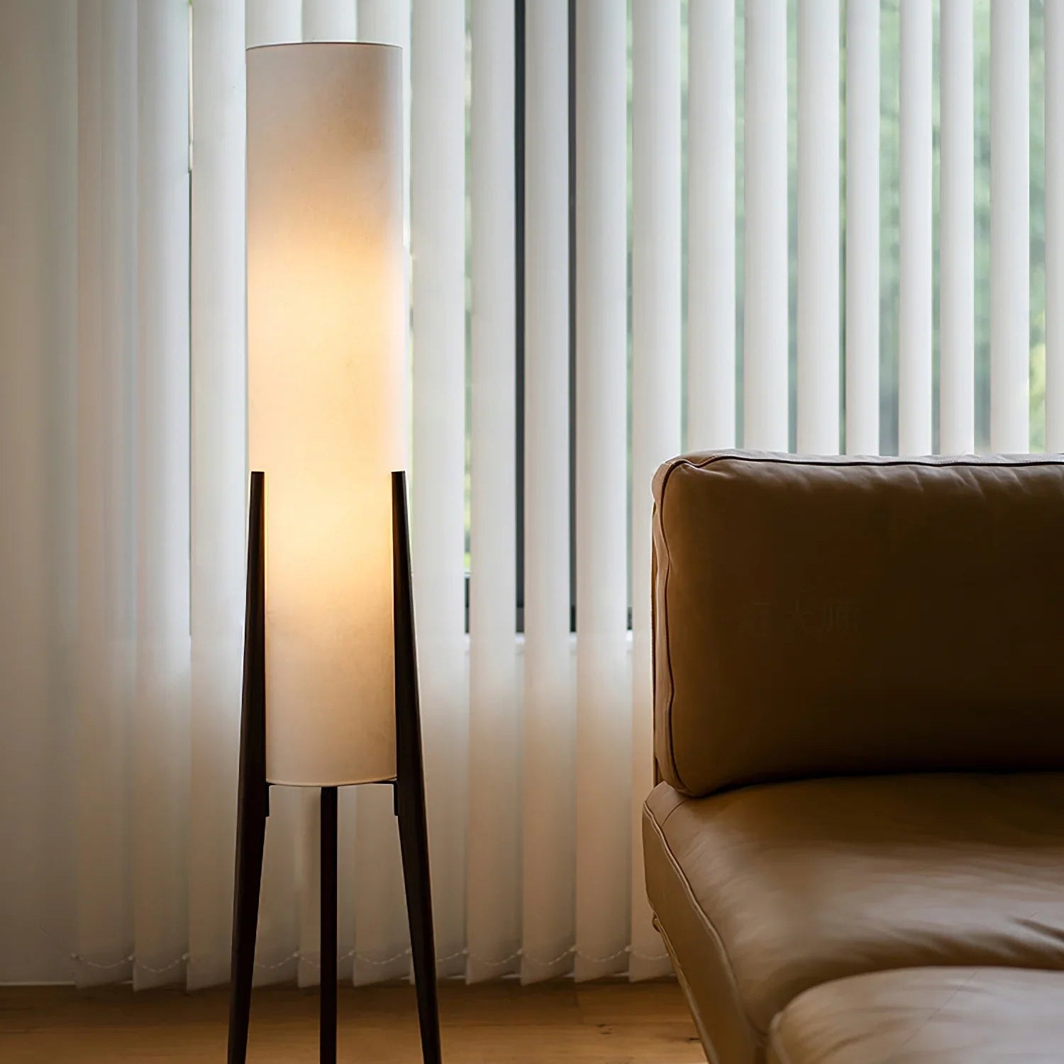 Hakka Minimalist Wood Fabric Floor Light