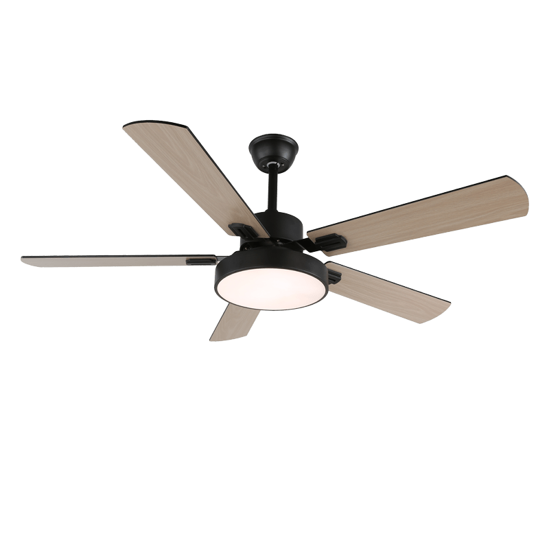 Ventilador de techo con luz Aerilux de madera moderno mostrando su funcionalidad de múltiples velocidades.