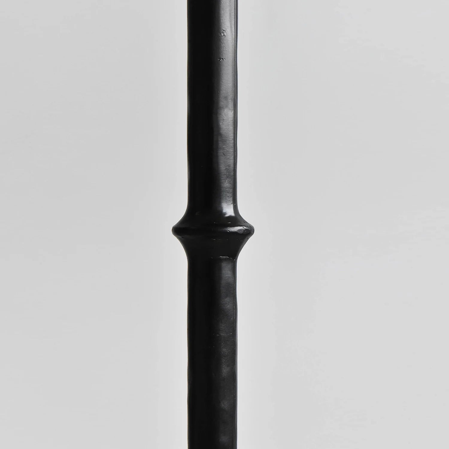 Retro Crackle Black Resin Floor Lamp