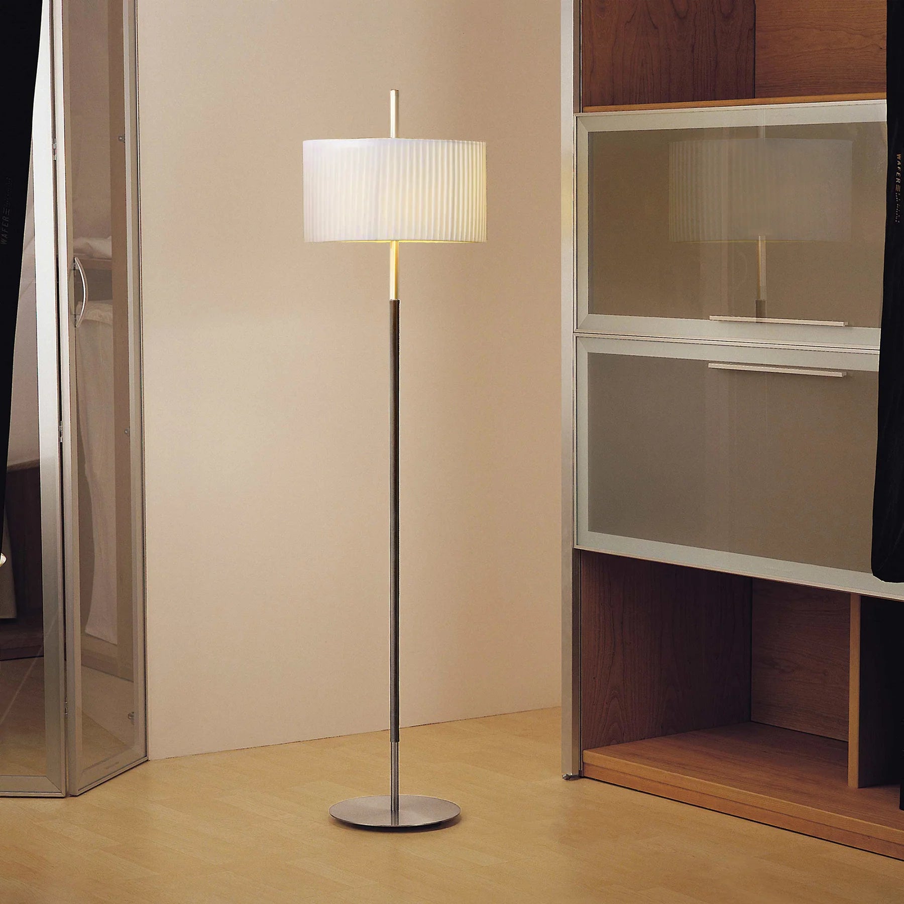 Axis Minimal Iron Fabric Floor Lamp