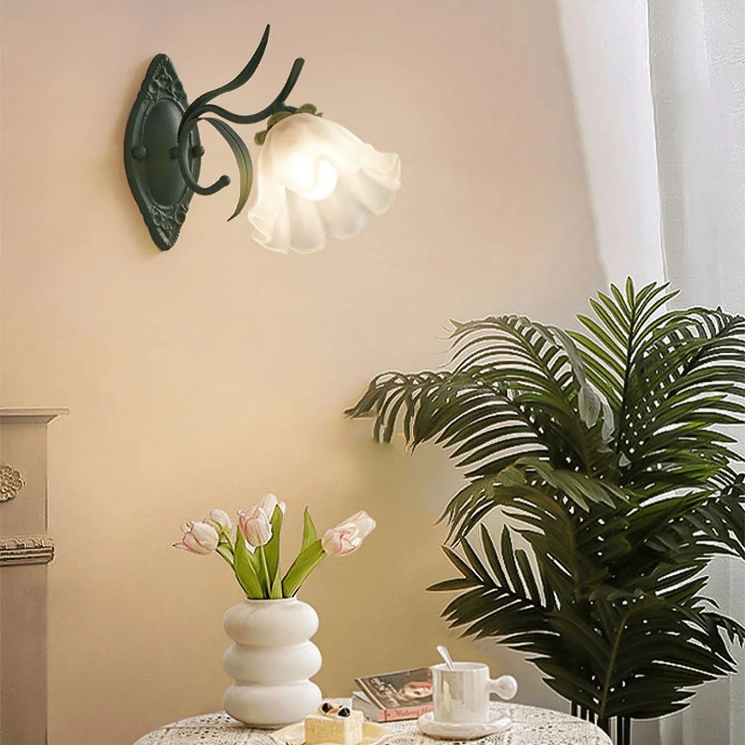 Carins Lámpara de Pared Moderna en Estilo Cottage con Flor y Metal para Dormitorio, Pasillo y Baño