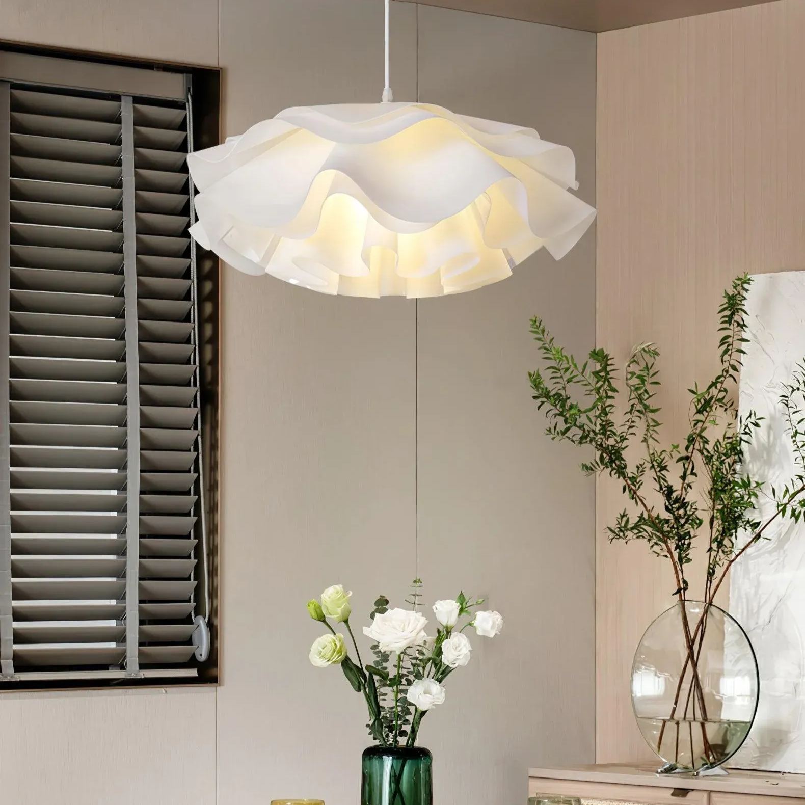 Renée Modern Flower Shaped Pendant Light Bedroom Dining Living Room